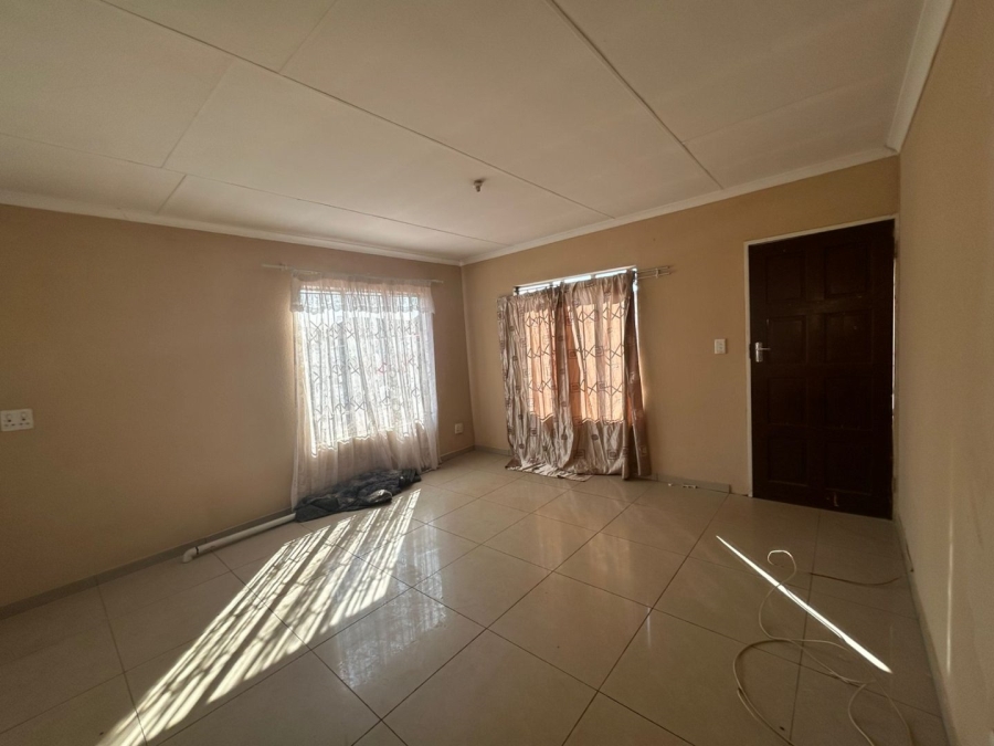 2 Bedroom Property for Sale in Beverley Hills Gauteng