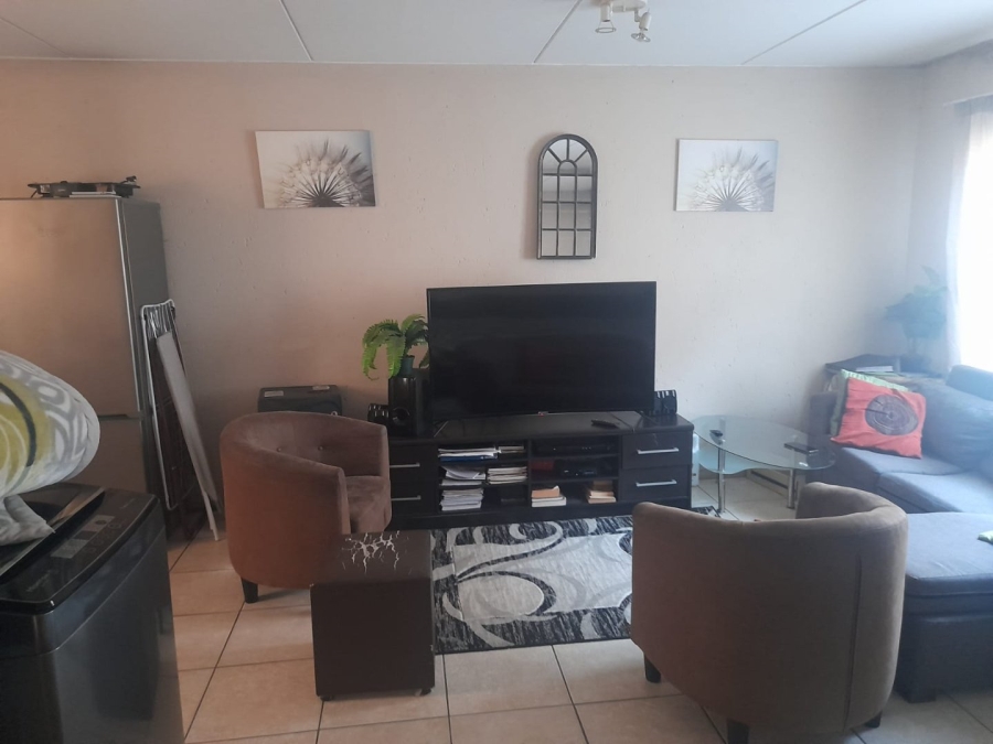 1 Bedroom Property for Sale in Klippoortje Gauteng
