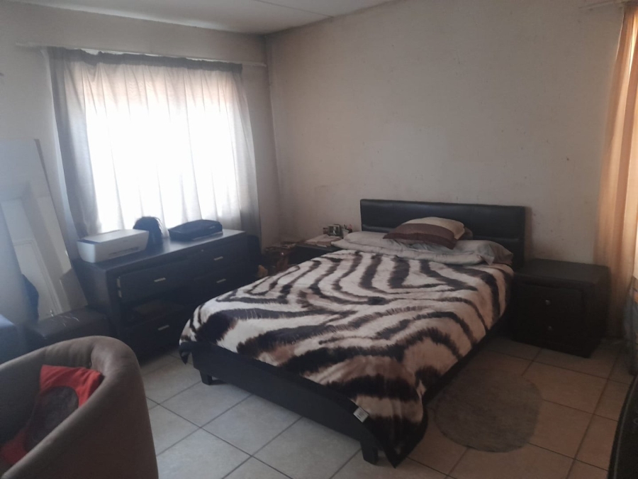 1 Bedroom Property for Sale in Klippoortje Gauteng