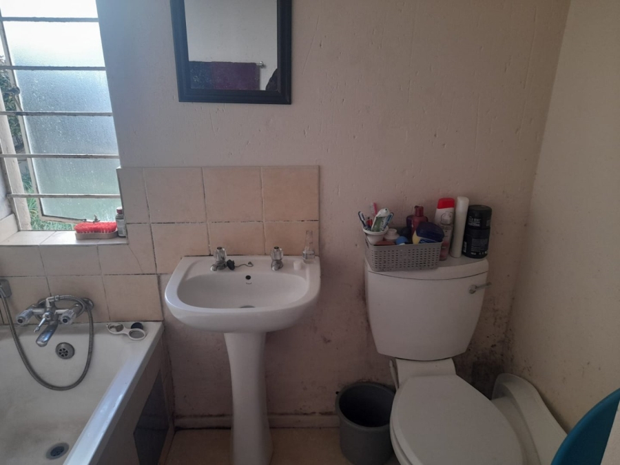 1 Bedroom Property for Sale in Klippoortje Gauteng