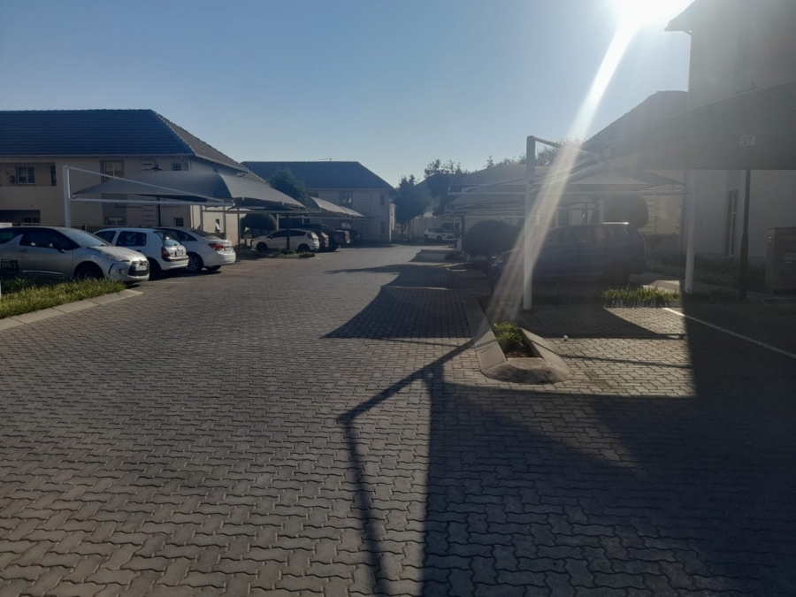 1 Bedroom Property for Sale in Klippoortje Gauteng