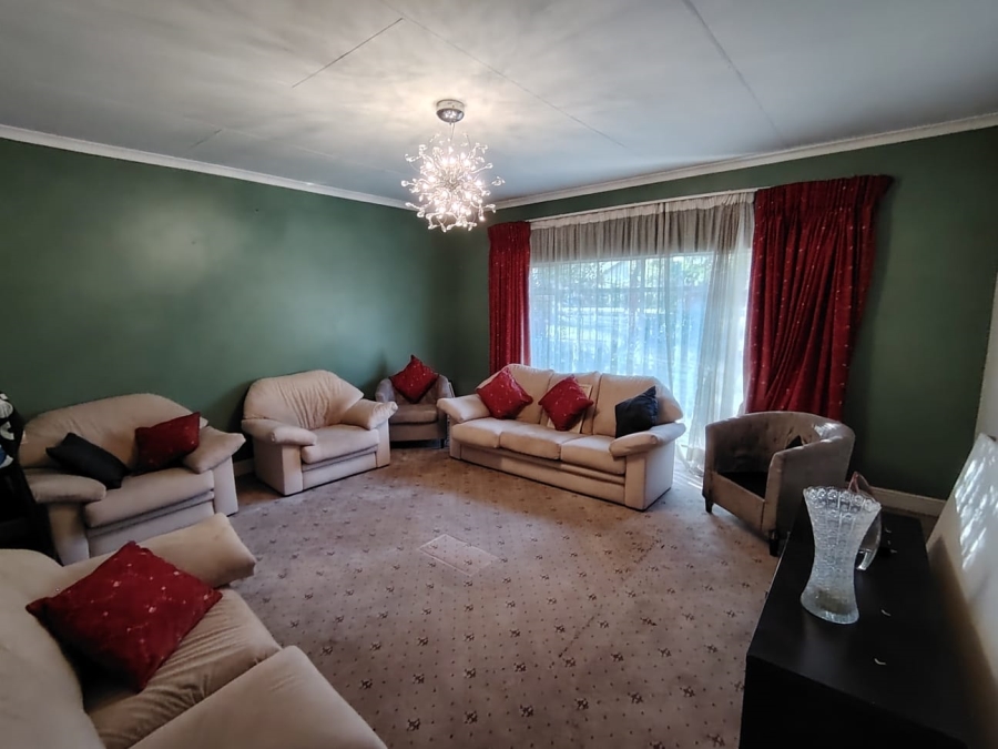 4 Bedroom Property for Sale in Parkdene Gauteng