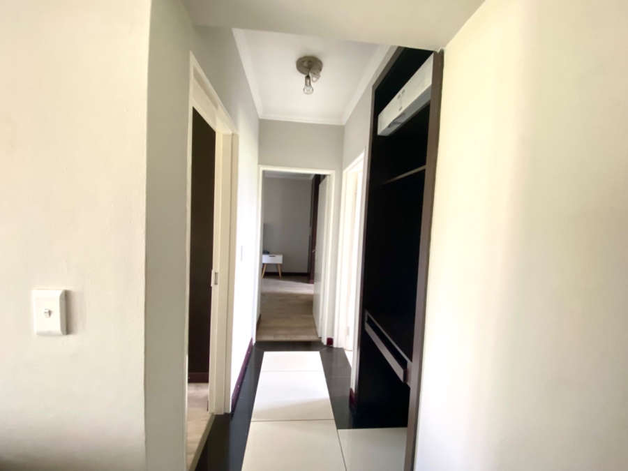 2 Bedroom Property for Sale in Noordwyk Gauteng