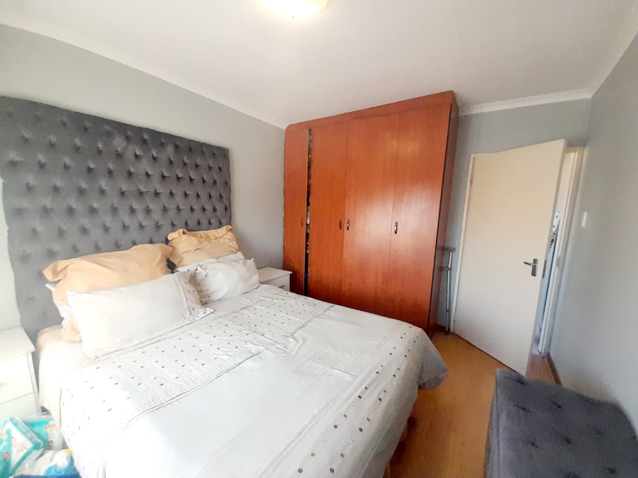 2 Bedroom Property for Sale in Meredale Gauteng