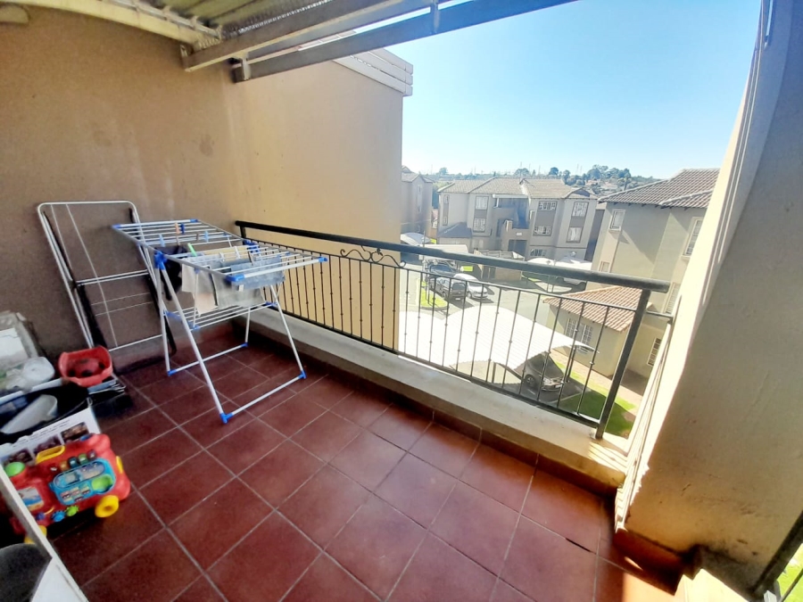 2 Bedroom Property for Sale in Meredale Gauteng