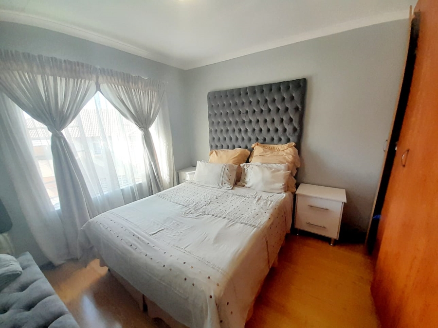 2 Bedroom Property for Sale in Meredale Gauteng