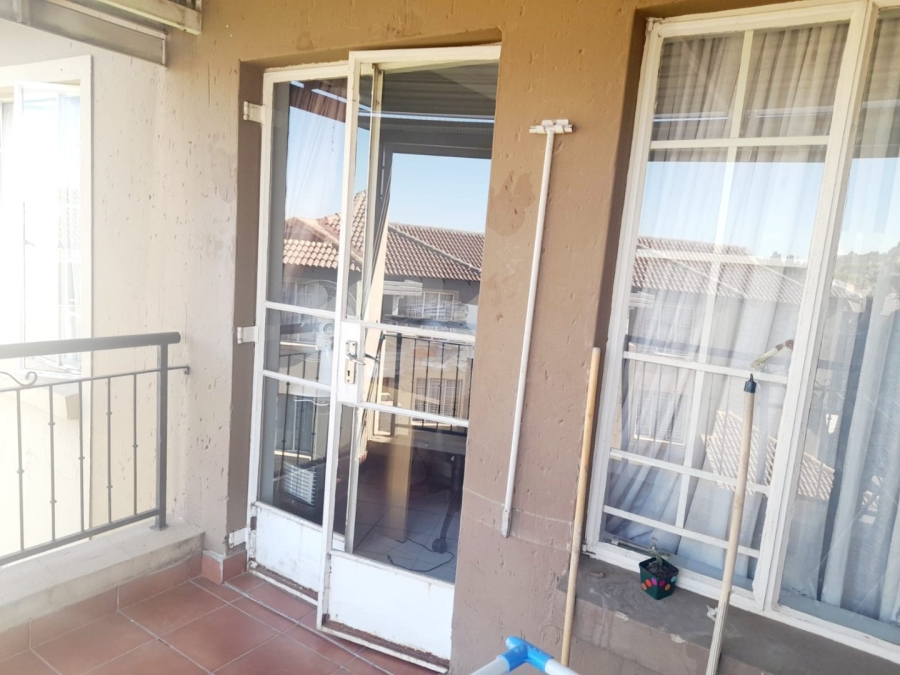 2 Bedroom Property for Sale in Meredale Gauteng
