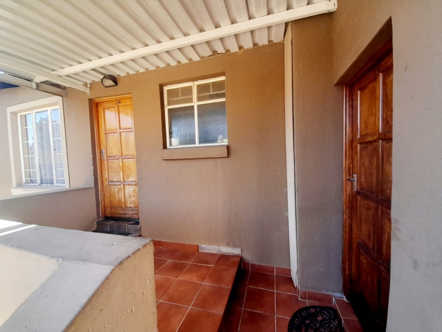 2 Bedroom Property for Sale in Meredale Gauteng