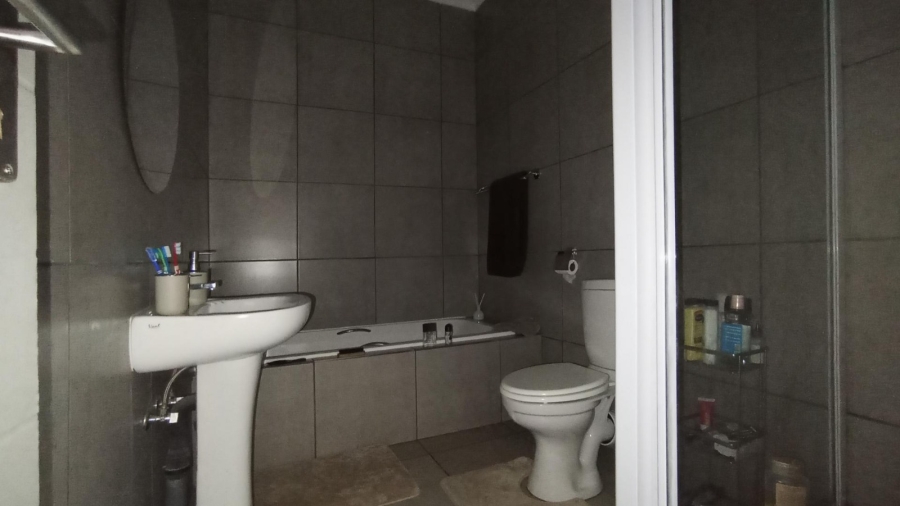 2 Bedroom Property for Sale in Jansenpark Gauteng