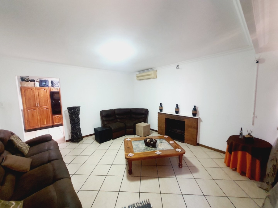 5 Bedroom Property for Sale in Elardus Park Gauteng