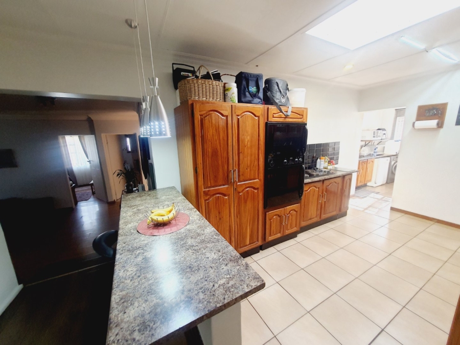 5 Bedroom Property for Sale in Elardus Park Gauteng