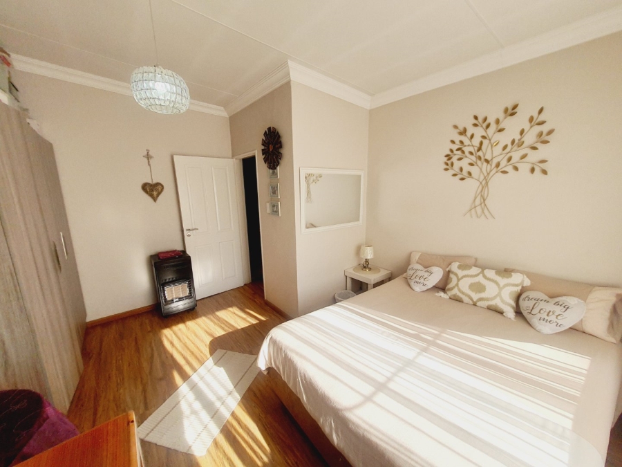 5 Bedroom Property for Sale in Elardus Park Gauteng