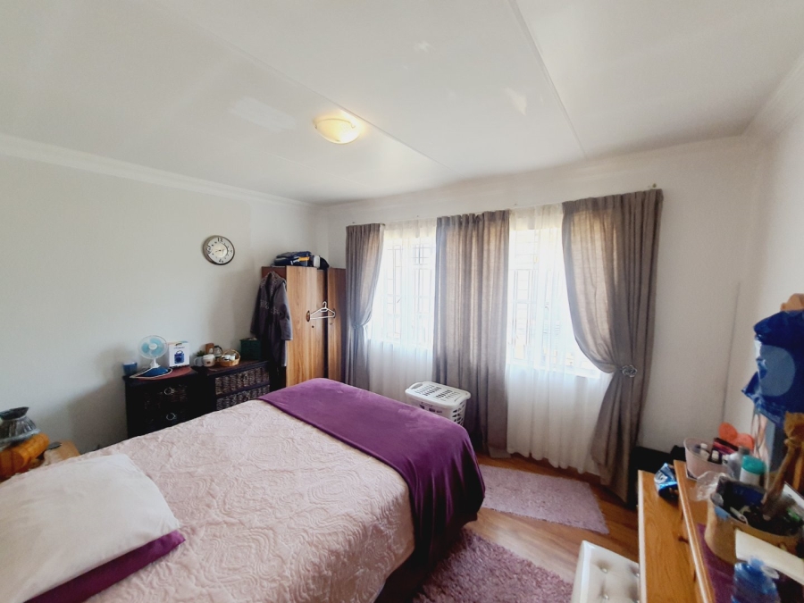5 Bedroom Property for Sale in Elardus Park Gauteng