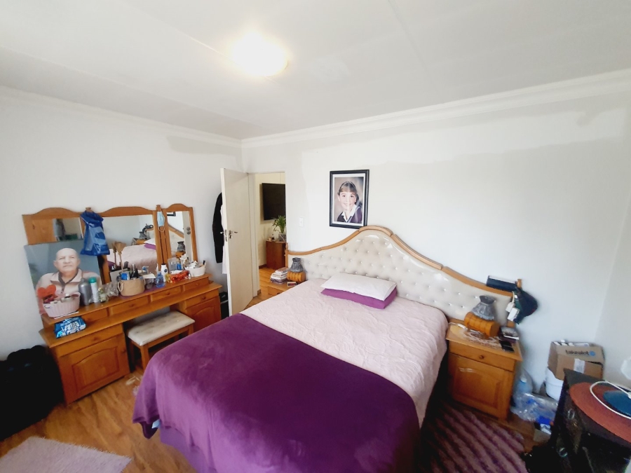 5 Bedroom Property for Sale in Elardus Park Gauteng