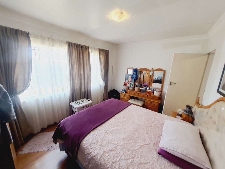 5 Bedroom Property for Sale in Elardus Park Gauteng