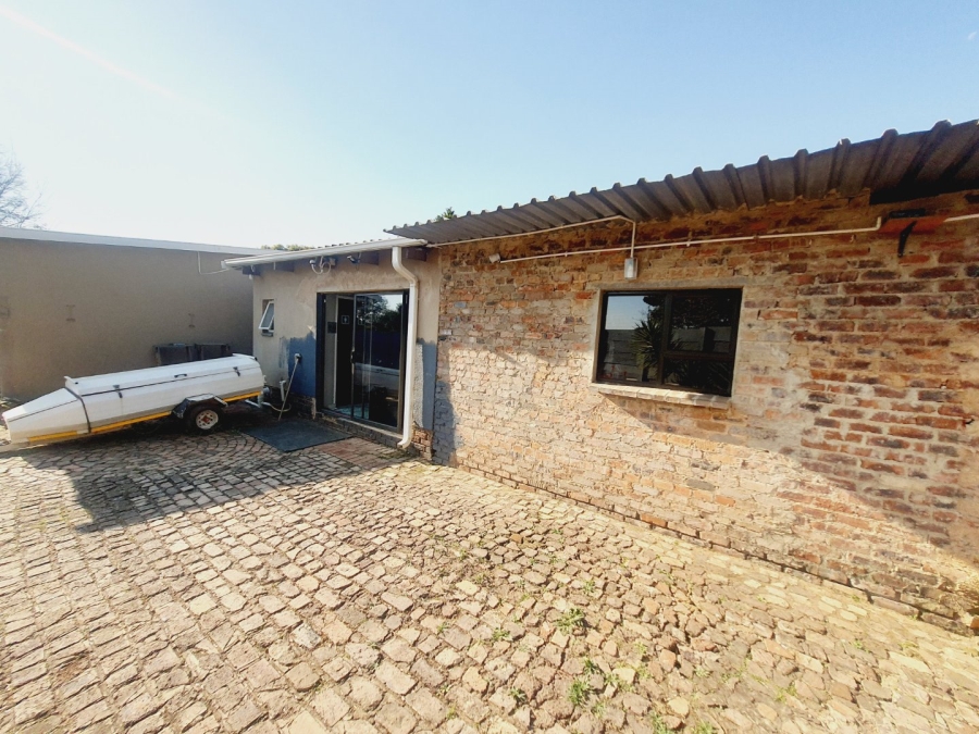 5 Bedroom Property for Sale in Elardus Park Gauteng