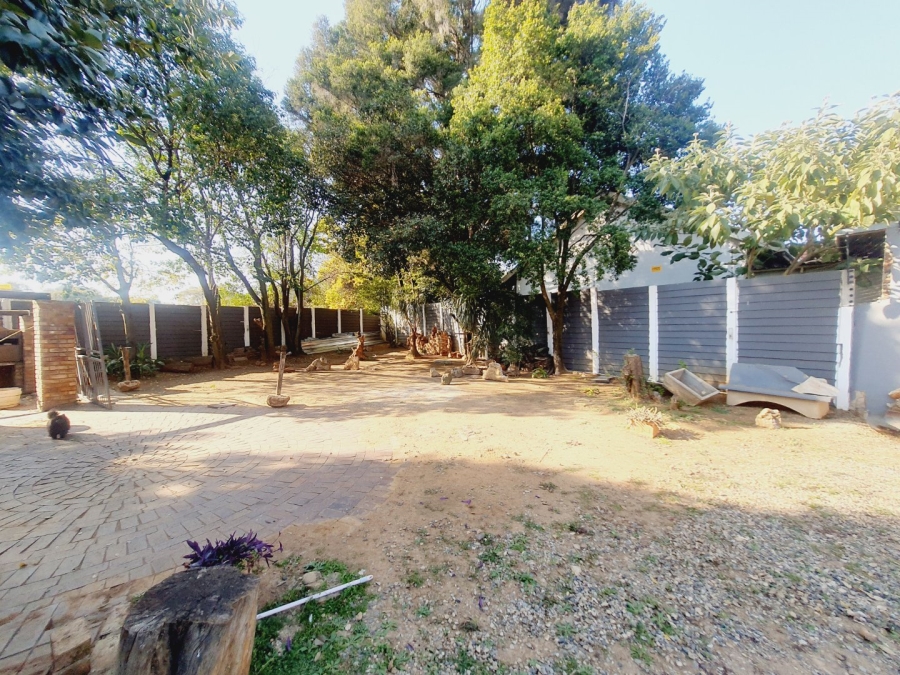 5 Bedroom Property for Sale in Elardus Park Gauteng