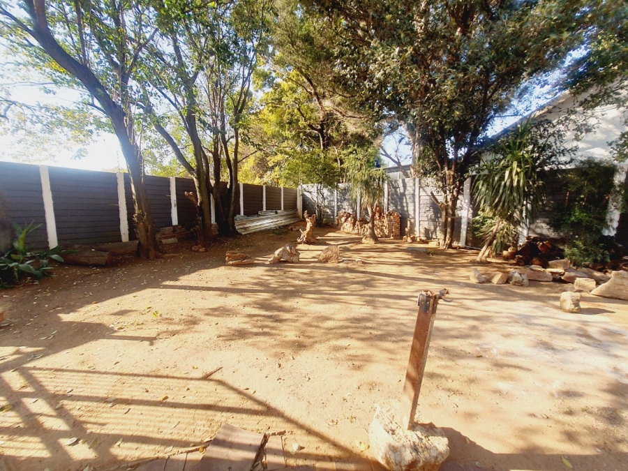 5 Bedroom Property for Sale in Elardus Park Gauteng