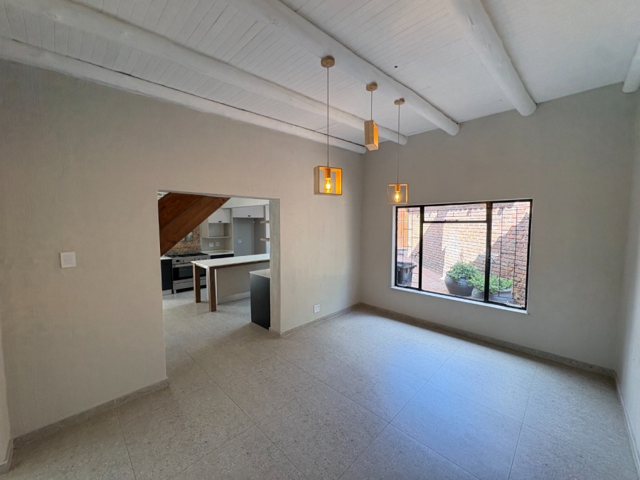 4 Bedroom Property for Sale in Garsfontein Gauteng