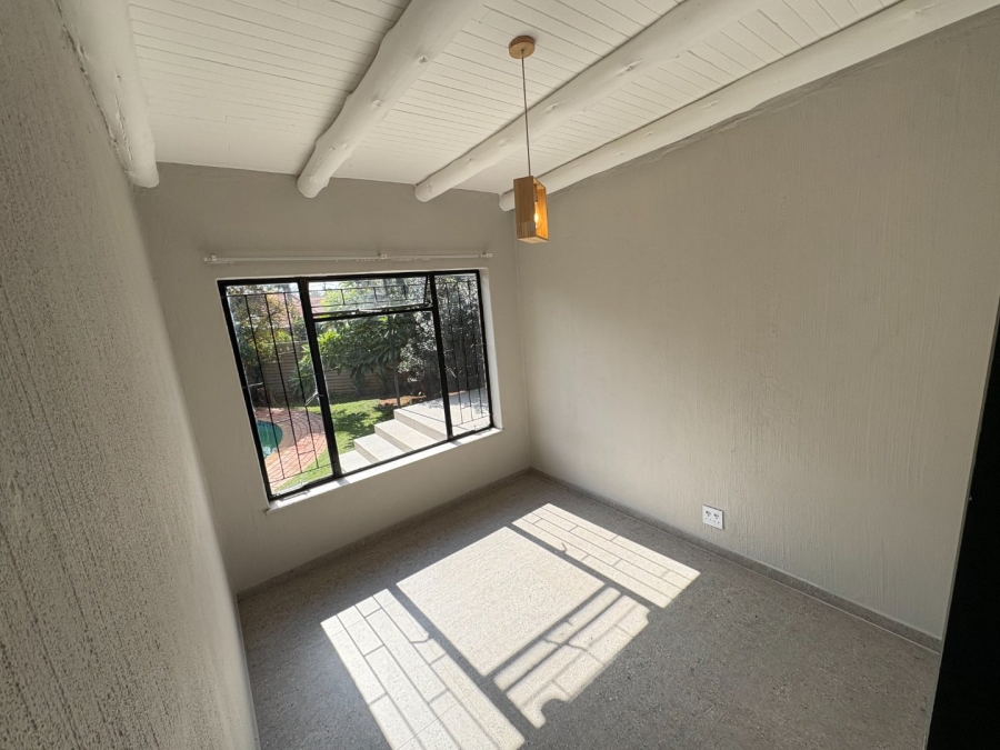 4 Bedroom Property for Sale in Garsfontein Gauteng