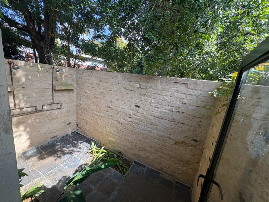 4 Bedroom Property for Sale in Garsfontein Gauteng