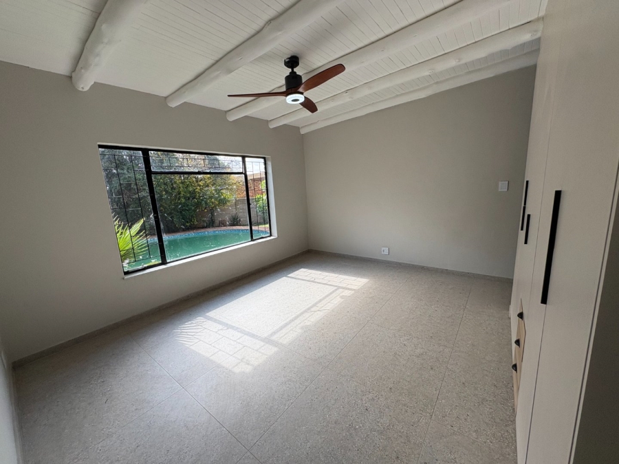 4 Bedroom Property for Sale in Garsfontein Gauteng