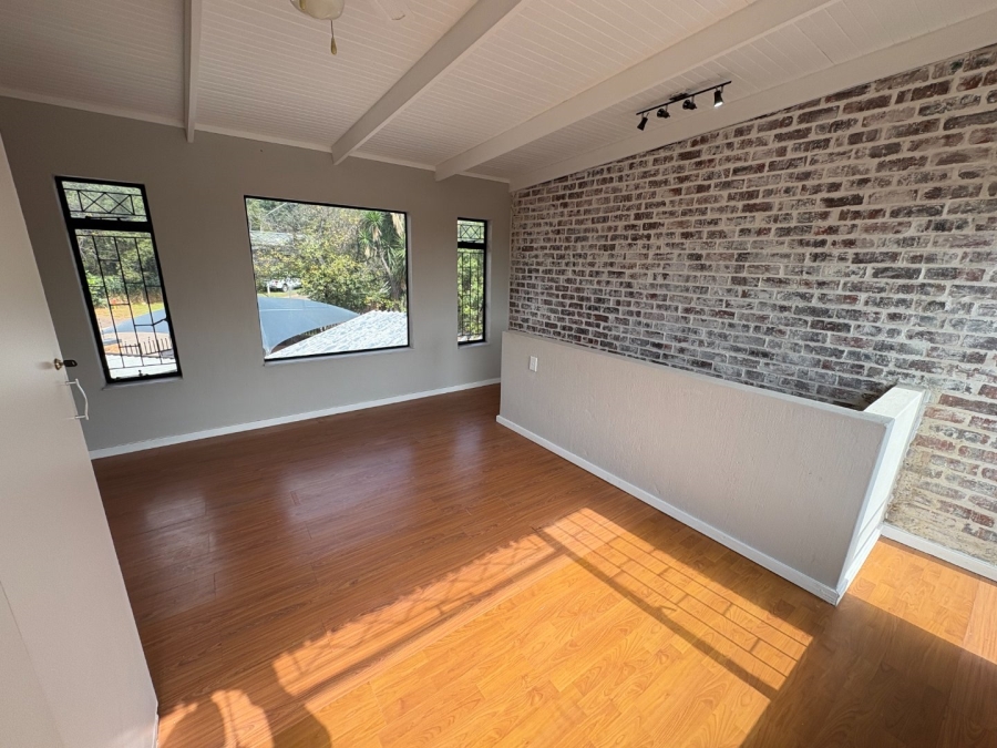 4 Bedroom Property for Sale in Garsfontein Gauteng