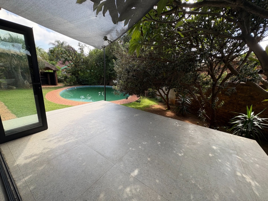 4 Bedroom Property for Sale in Garsfontein Gauteng