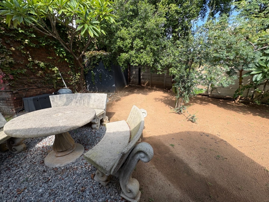 4 Bedroom Property for Sale in Garsfontein Gauteng