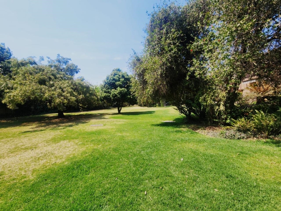 To Let 3 Bedroom Property for Rent in Robindale Gauteng