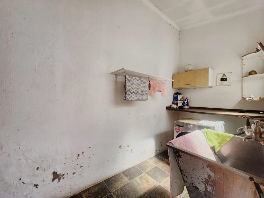 To Let 3 Bedroom Property for Rent in Robindale Gauteng