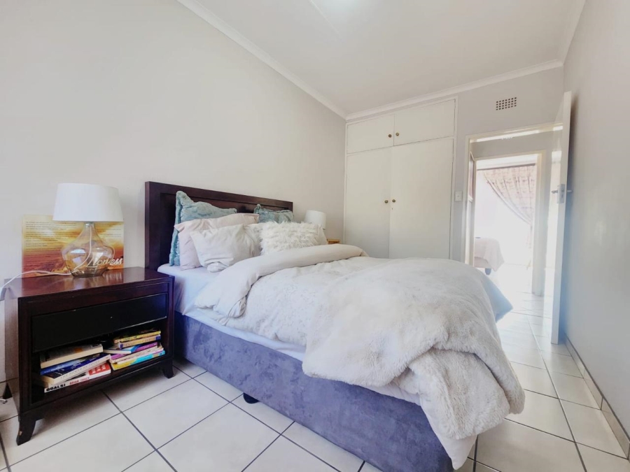 To Let 3 Bedroom Property for Rent in Robindale Gauteng