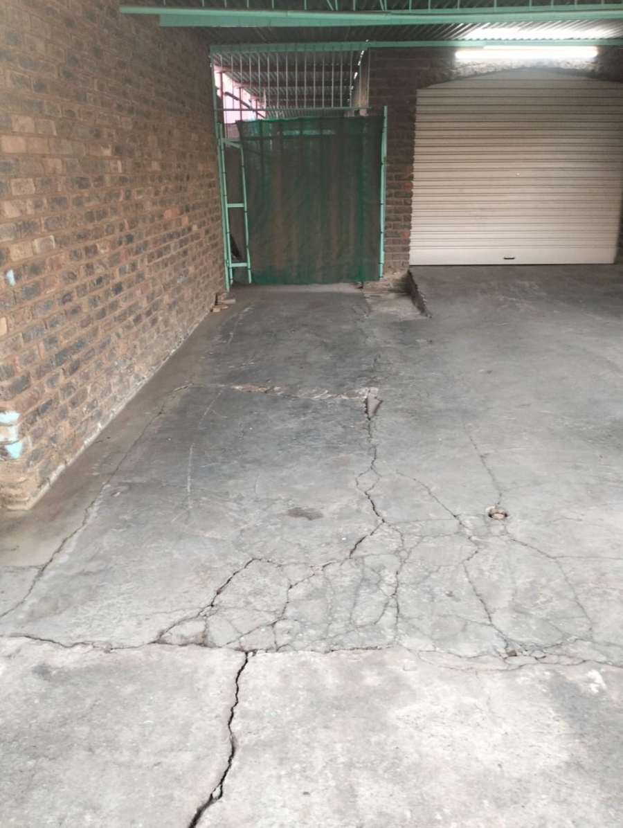5 Bedroom Property for Sale in Danville Gauteng