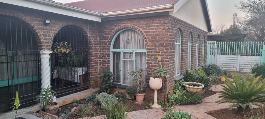 5 Bedroom Property for Sale in Danville Gauteng