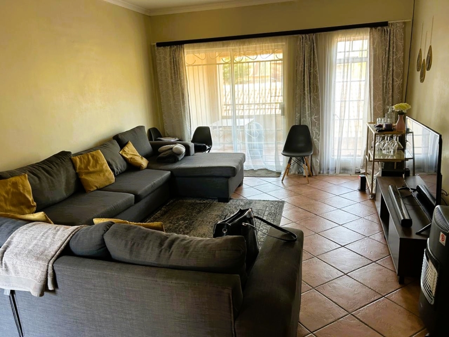 To Let 2 Bedroom Property for Rent in Faerie Glen Gauteng