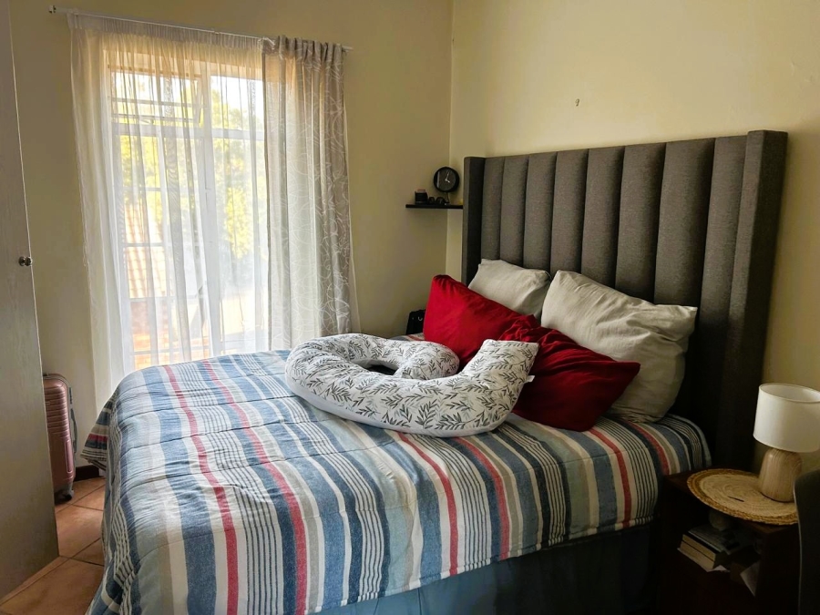 To Let 2 Bedroom Property for Rent in Faerie Glen Gauteng