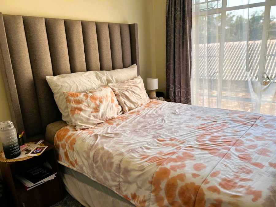 To Let 2 Bedroom Property for Rent in Faerie Glen Gauteng