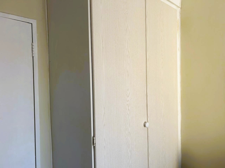 To Let 2 Bedroom Property for Rent in Faerie Glen Gauteng