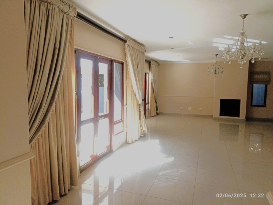 To Let 4 Bedroom Property for Rent in Broadacres Gauteng