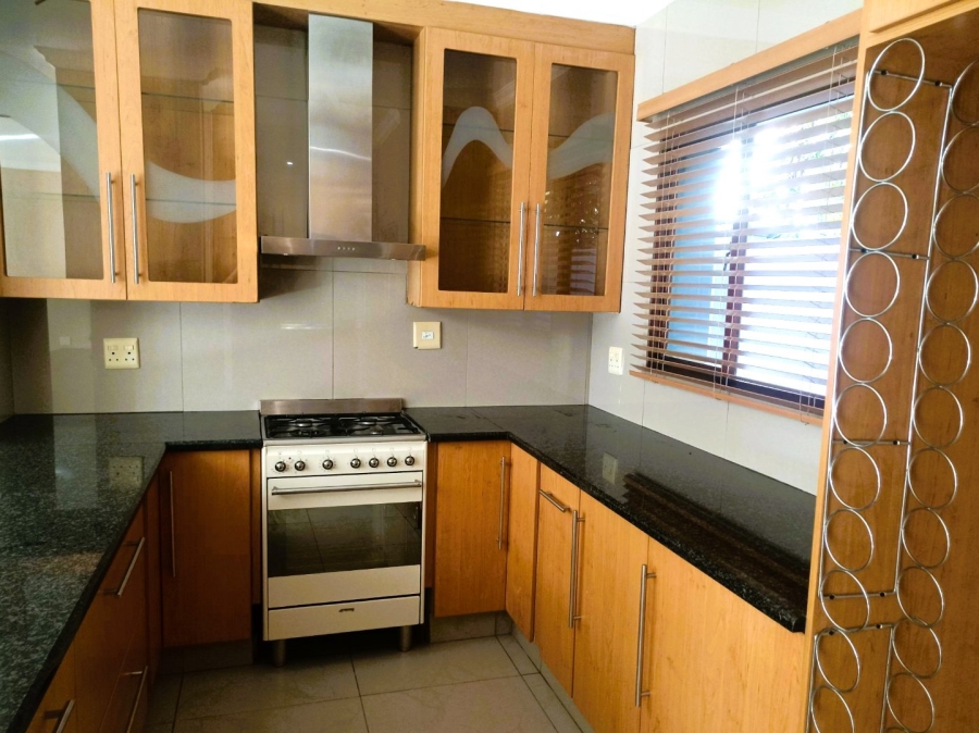 To Let 4 Bedroom Property for Rent in Broadacres Gauteng