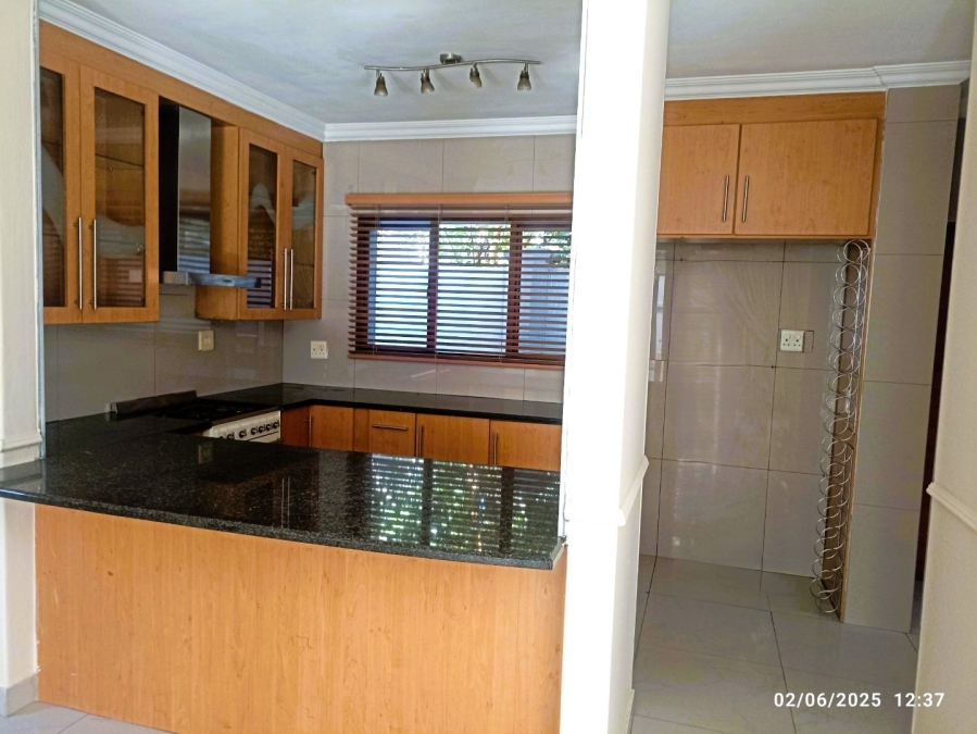 To Let 4 Bedroom Property for Rent in Broadacres Gauteng