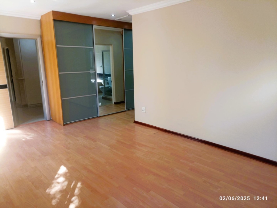 To Let 4 Bedroom Property for Rent in Broadacres Gauteng