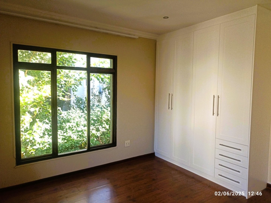 To Let 4 Bedroom Property for Rent in Broadacres Gauteng