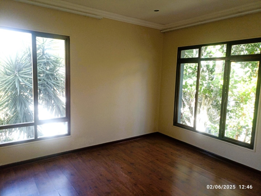 To Let 4 Bedroom Property for Rent in Broadacres Gauteng