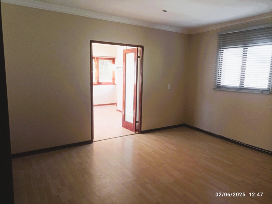 To Let 4 Bedroom Property for Rent in Broadacres Gauteng