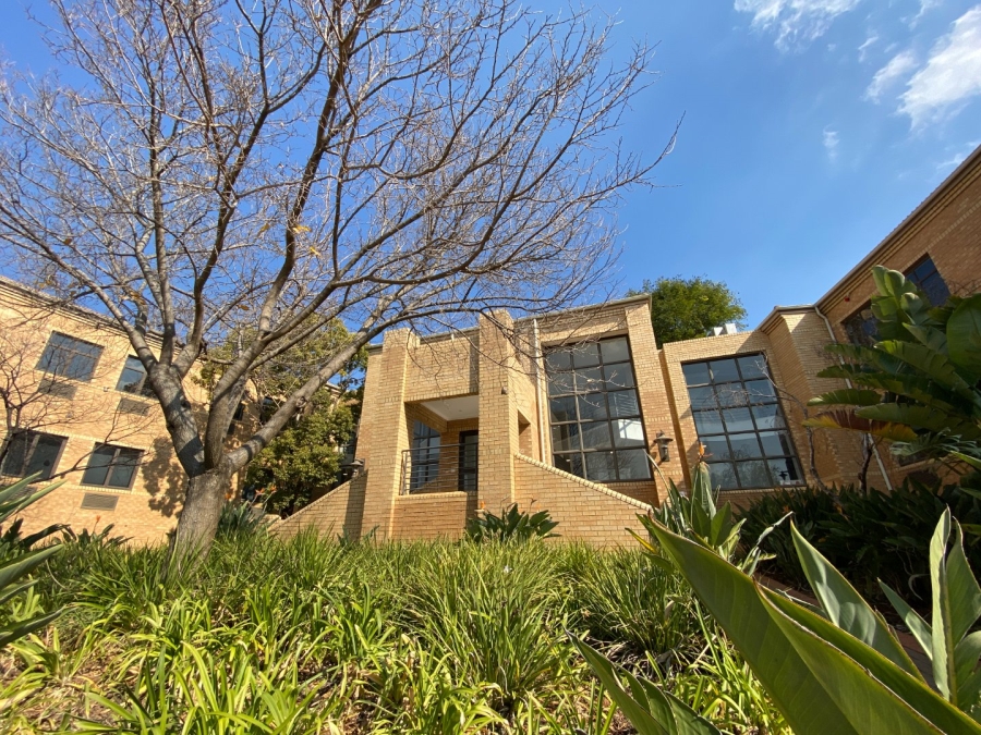 Commercial Property for Sale in Faerie Glen Gauteng