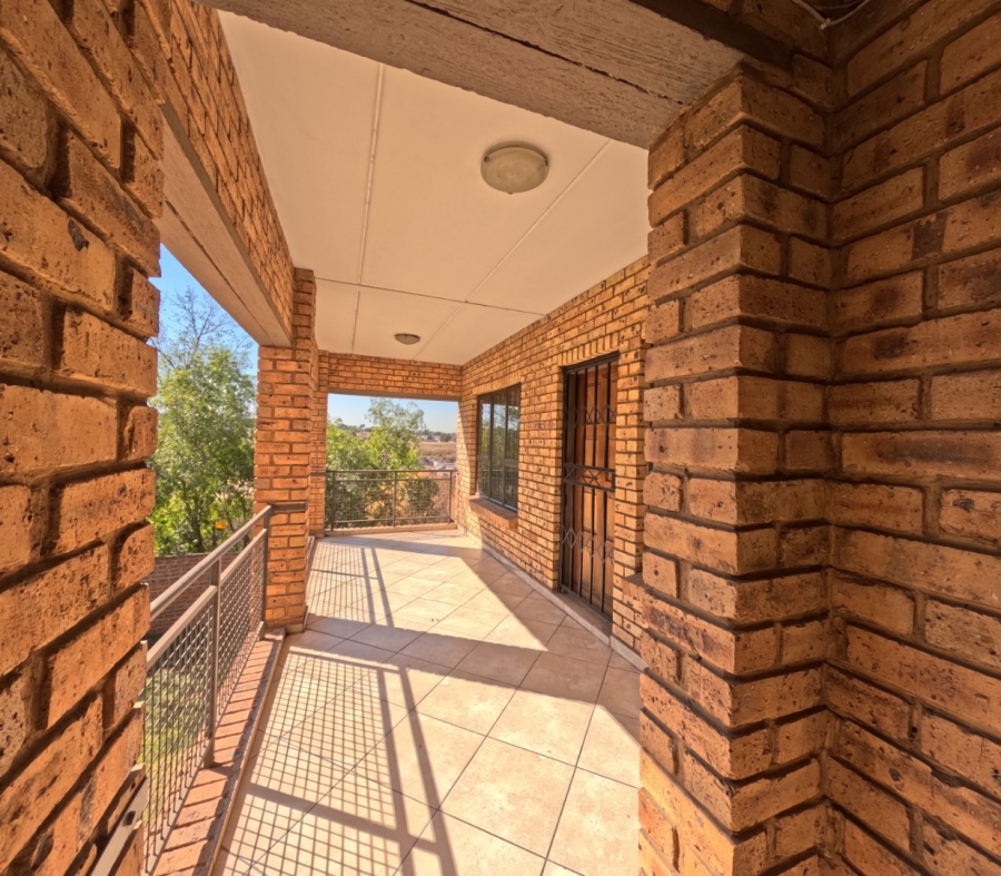 2 Bedroom Property for Sale in Klippoortje Gauteng