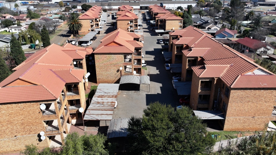 2 Bedroom Property for Sale in Klippoortje Gauteng