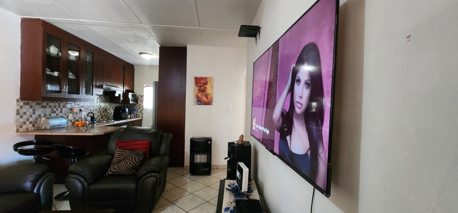 2 Bedroom Property for Sale in Klippoortje Gauteng