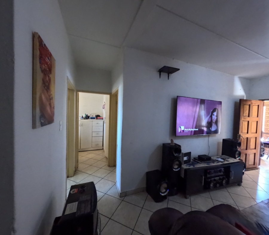 2 Bedroom Property for Sale in Klippoortje Gauteng